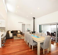 The Sands - Pet Friendly - 3 Min Walk to Beach - Accommodation 4U