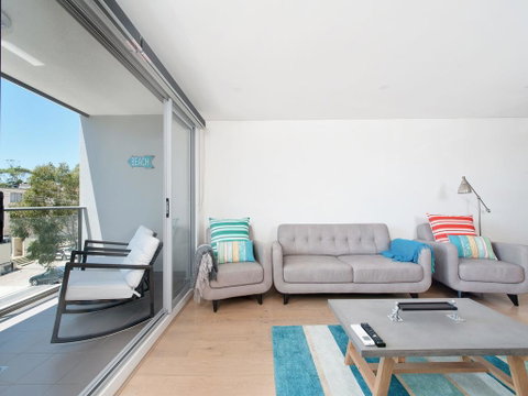The Shoal, Unit 210/4-8 Bullecourt Street - Accommodation 4U 2