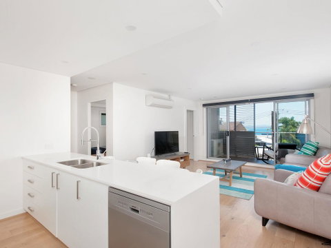 The Shoal, Unit 210/4-8 Bullecourt Street - Accommodation 4U 3