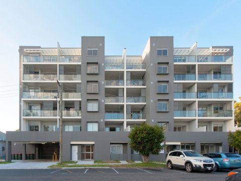 The Shoal, Unit 309/4-8 Bullecourt Street - Accommodation 4U 2