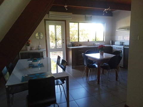 The Treehouse Mandurah - Accommodation 4U 3