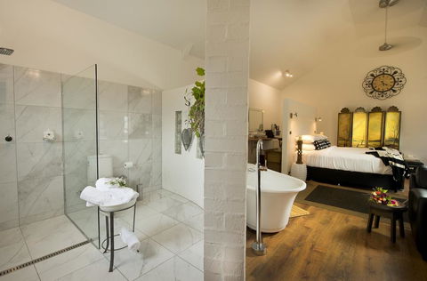 The Villa - Accommodation 4U 3