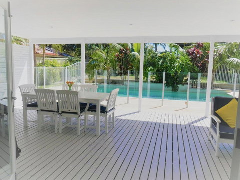 The White House', 25 Tomaree Road - Fantastic House With Pool, Linen FOXTEL & WII-U - Accommodation 4U 1