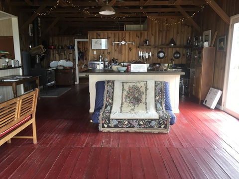 The Woolshed And Farmhouse Blue, Bruny Island - Accommodation 4U 1