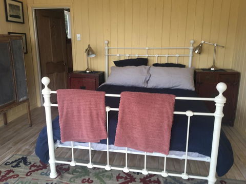 The Woolshed And Farmhouse Blue, Bruny Island - Accommodation 4U 2