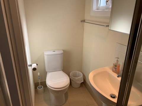 Thornleigh Garden View, Comfortable & Tranquil - Accommodation 4U 3