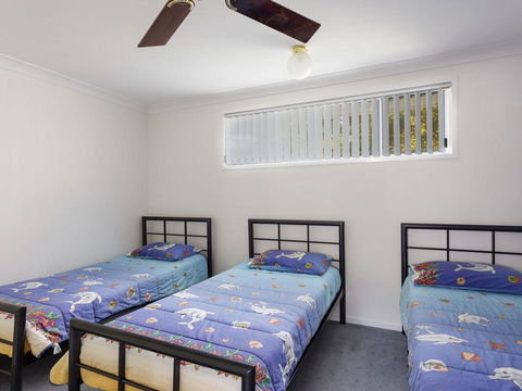 Three Bedroom Townhouse - Accommodation 4U 1