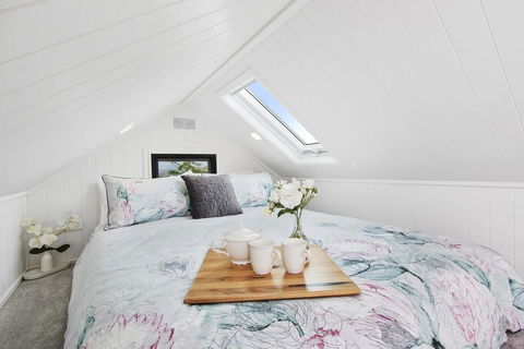 TINY HOME......BIG Views - Accommodation 4U 1
