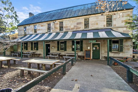 Tiny St Albans - Accommodation 4U 1