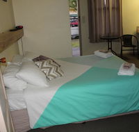 Tocumwal Hotel Motel The Palms - Accommodation 4U