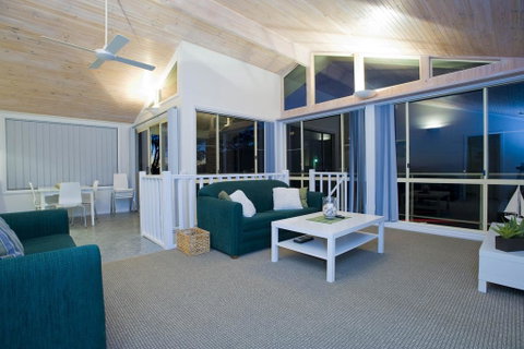 Tomaree 18 - Baybreeze - Shoal Bay - Accommodation 4U 1