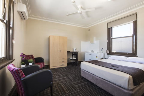 Toongabbie Hotel - Accommodation 4U 2