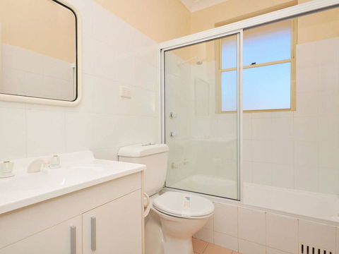 Toowoon Beach View 3br Villa 4 Just Steps To Beach With Views - Accommodation 4U 3