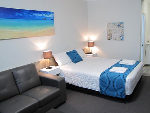 Top Of The Town Motor Inn - Accommodation 4U 1
