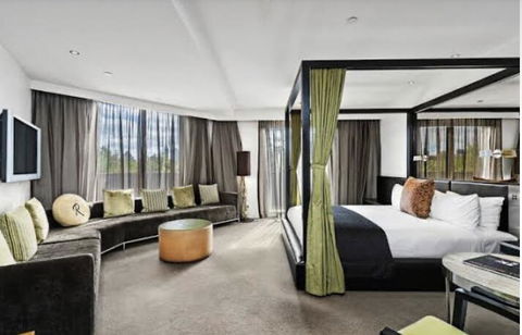 Top Private Service, Business Reception, Alternative Travel - Accommodation 4U 1