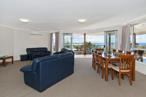 TOPVIEWS - 15Second Av BH - Accommodation 4U 1