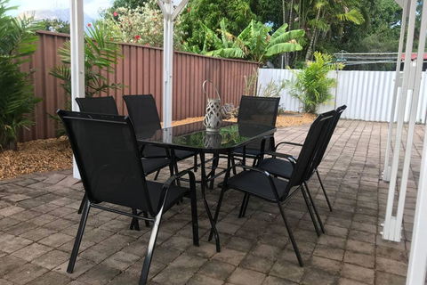 Townsville Wistaria Spacious Home - Accommodation 4U 0