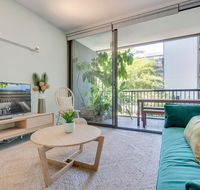 Tranquil contemporary hideaway in hippest area - Accommodation 4U