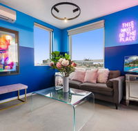 Trendy And Central One Bed Apartment With Views - Accommodation 4U