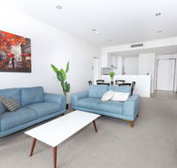 Trendy Self Contained Inner City Apartment - Accommodation 4U