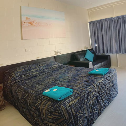 Tropical City Motor Inn - Accommodation 4U 3