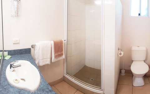 Tropic Coast Motel - Accommodation 4U 1