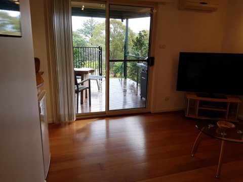 Tropical Coast Retreat - Pet Friendly - Accommodation 4U 1