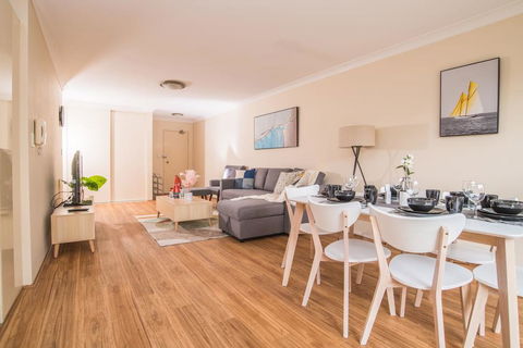 True Comfort! 3bed2bath APT Near Ashfield Station! - Accommodation 4U 1