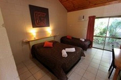 Tully Motel - Accommodation 4U 1