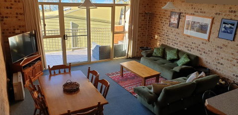 Twin Seasons 2 - Accommodation 4U 1
