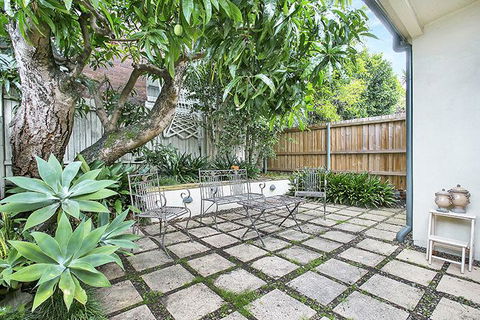 Two Bedroom Apartment Edwin Street - Accommodation 4U 2