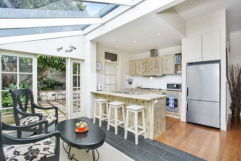 Two Bedroom Apartment Edwin Street - Accommodation 4U 3