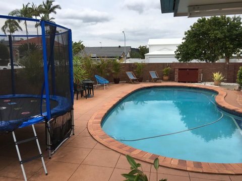 Two Bedroom Guesthouse Bundall - Accommodation 4U 2