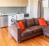 Two Islands at the Jetty - Accommodation 4U