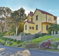 Two Story Bed and Breakfast - Accommodation 4U