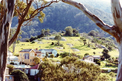 Two Story Bed And Breakfast - Accommodation 4U 2