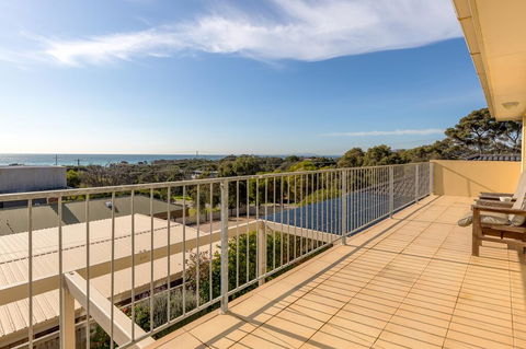 Tyrone Beach Retreat, VIEWS - Accommodation 4U 0