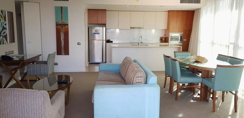 U212 Elston Grandsurf Resort - Accommodation 4U 2