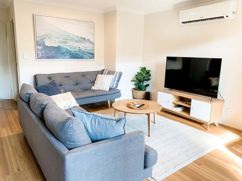 Ultimate Oasis Condo. Wifi + Netflix + Parking - Accommodation 4U 0