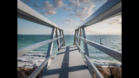 Ultra Stylish Fremantle Area - Accommodation 4U 3