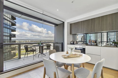 Ultra-Modern Luxury With Views At Kai Waterfront - Accommodation 4U 0