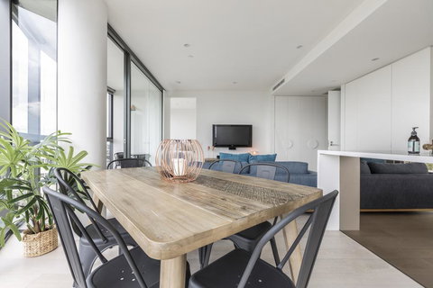 Unbridled City & River Views - Accommodation 4U 2