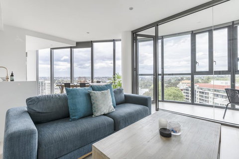 Unbridled City & River Views - Accommodation 4U 1