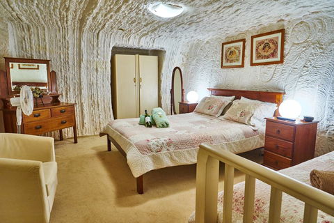 Underground Bed & Breakfast - Accommodation 4U 2