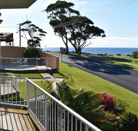 Unit 2 Ballingalla Apartments - Accommodation 4U