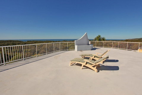 Unit 4, Coolum Sands Apartments, 34 First Avenue Coolum Beach, 400 BOND, LINEN SUPPLIED - Accommodation 4U 3