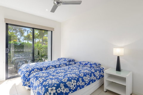 Unit 5 Rainbow Surf - Modern, Double Storey Townhouse With Large Shared Pool, Close To Beach And Shop - Accommodation 4U 3