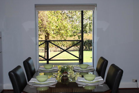 Upper Reach Spa Cottage - Accommodation 4U 2