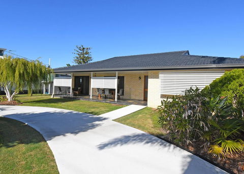 Urangan Harbour Bungalow - Accommodation 4U 0
