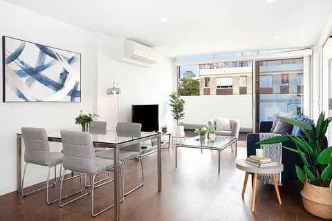Urban Rest - Riley St - Accommodation 4U 0